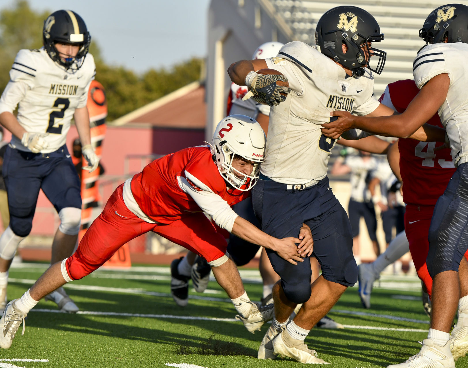 040921 MP SM football 06.JPG